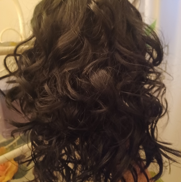 Beautiful Wig - Picture 4 of 9